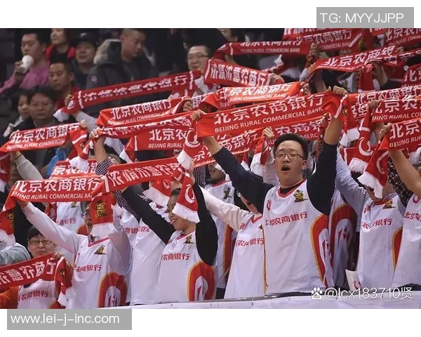 西安足球队实力引发热议球迷对球队表现的分歧与期待 西安足球队实力引发热议球迷对球队表现的分歧与期待