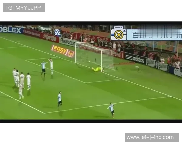 足球明星配置图揭秘各国球星实力对比与战术布局分析 足球明星配置图揭秘各国球星实力对比与战术布局分析