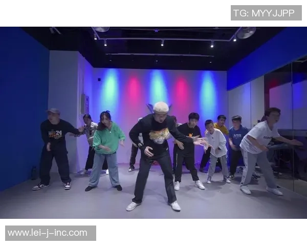 街舞巨献:探秘西安街舞队的配合 街舞巨献:探秘西安街舞队的配合